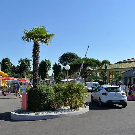 Campsite Mobil Avec Terrasse - 8 Pers. - Api-1-52-2811 Angles (Vendee)